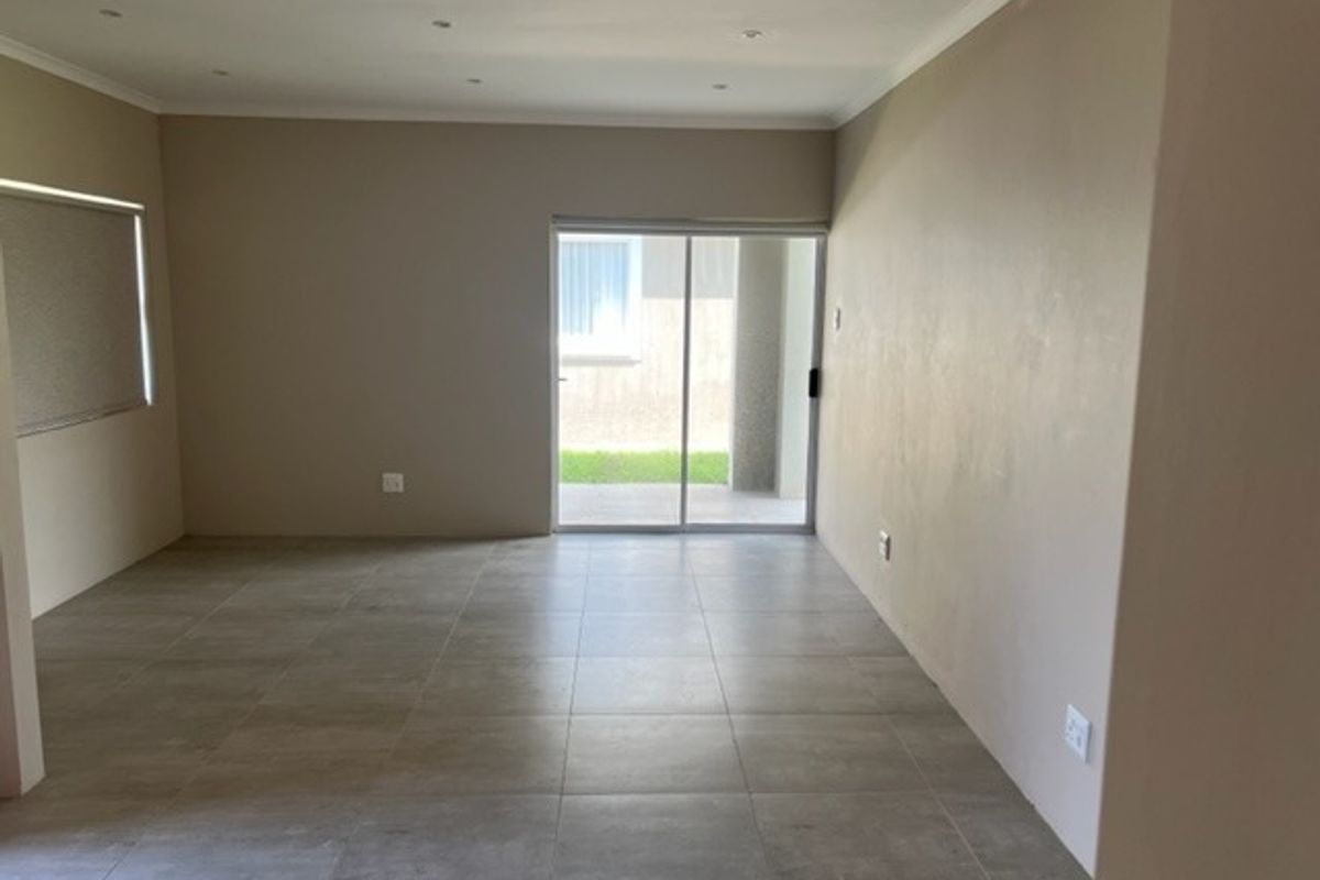 Cluster For Sale In East London - Photo 2