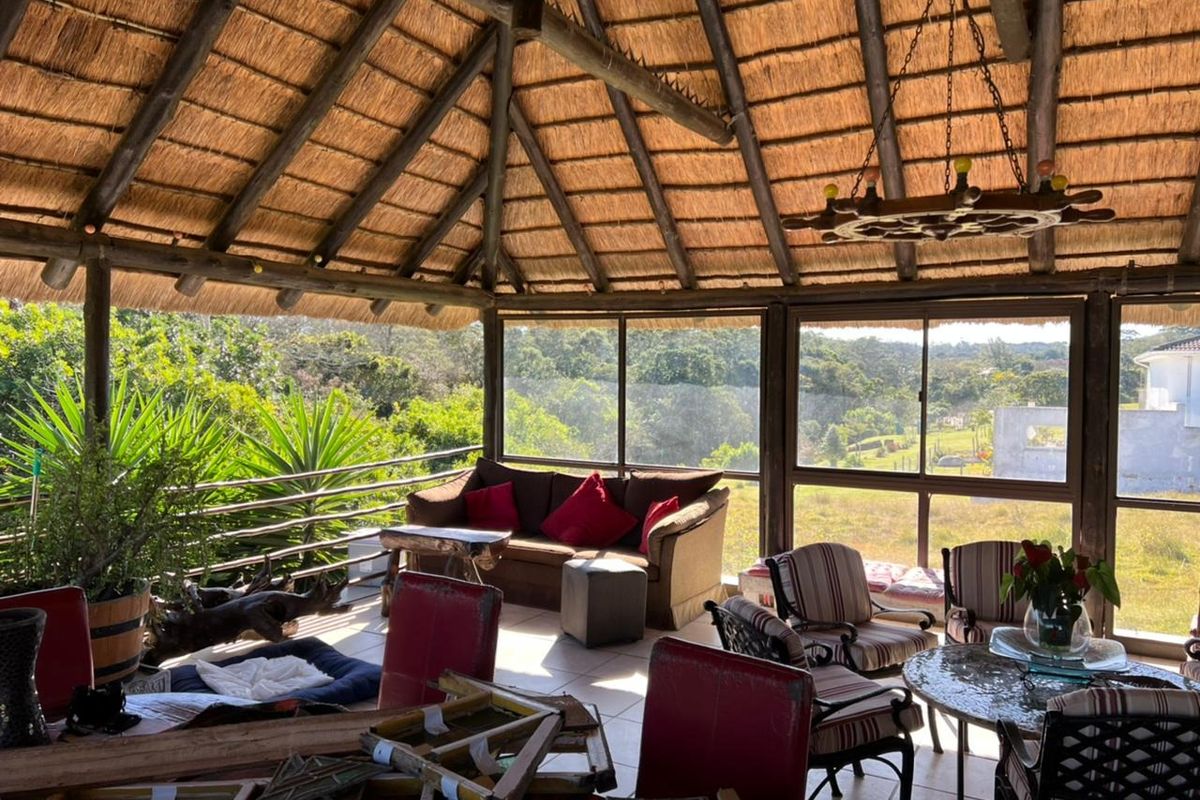 House For Sale In East London - Photo 3