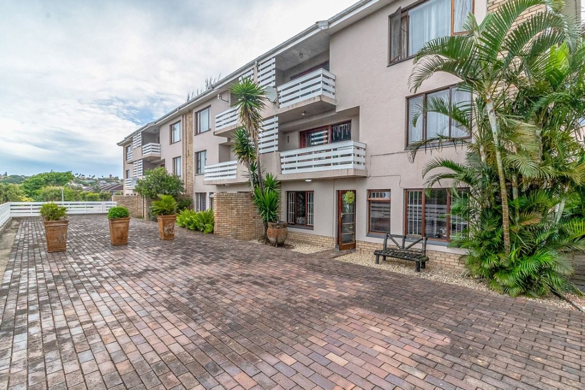 Townhouse For Sale In East London - Photo 2