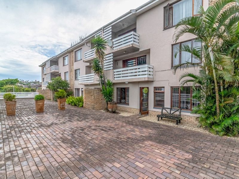 Townhouse For Sale In East London - Photo 2