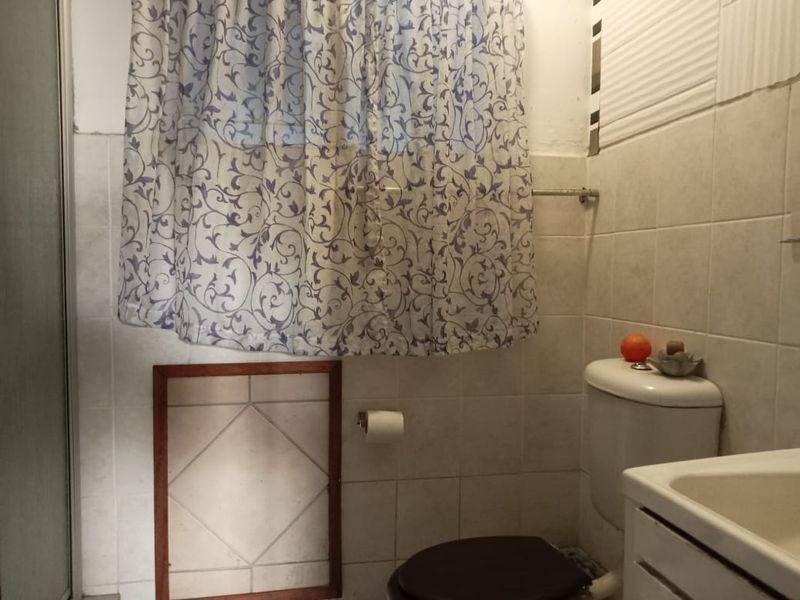 Townhouse For Sale In East London - Photo 9