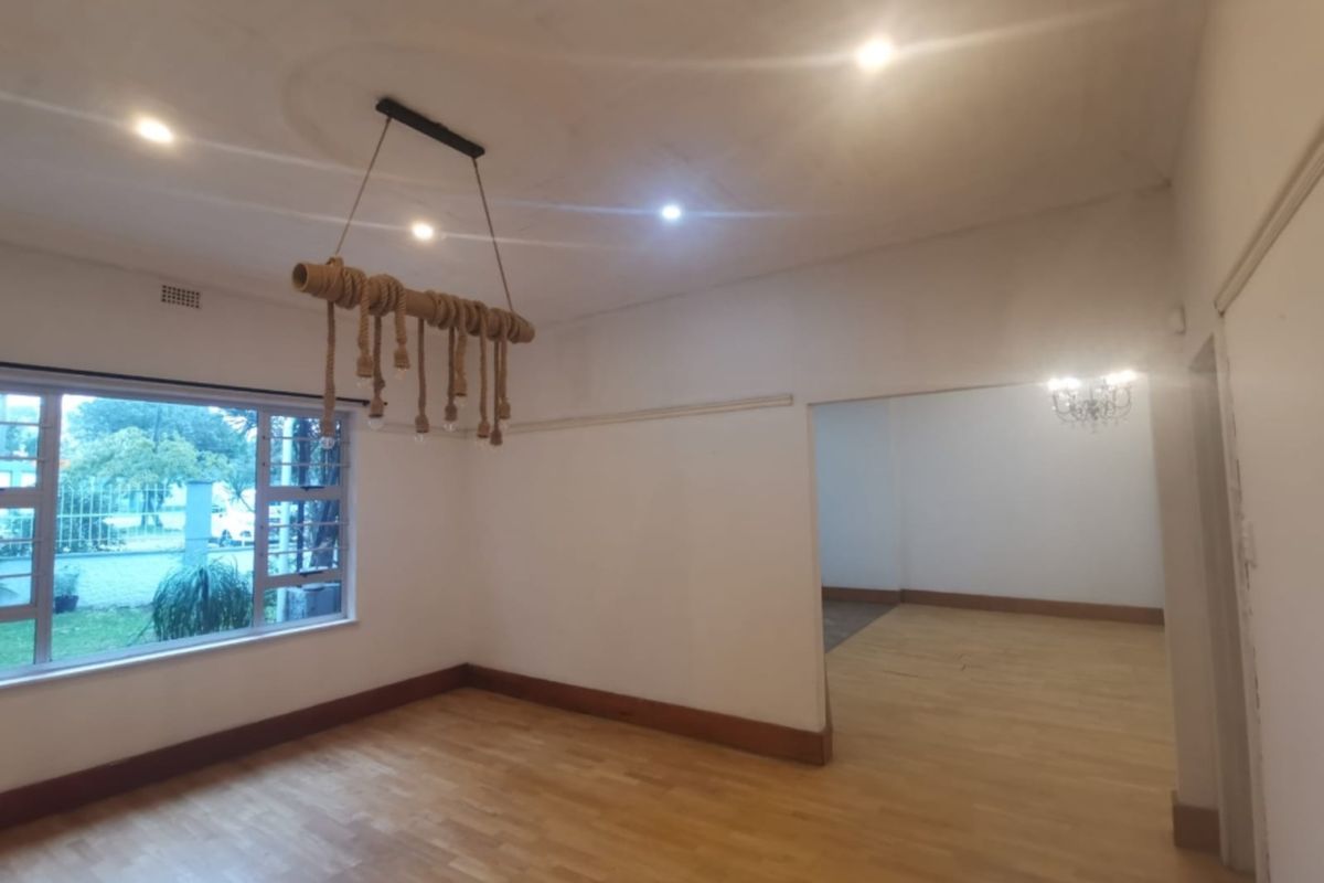 House For Sale In East London - Photo 4