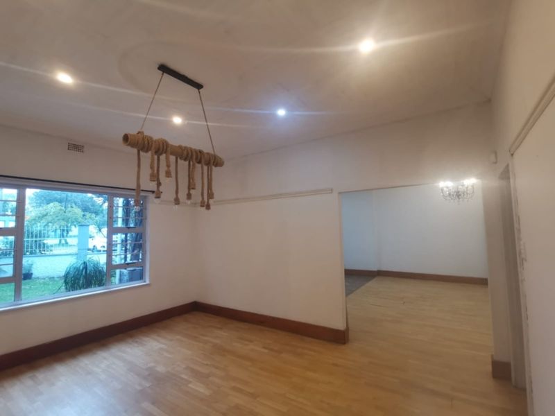 House For Sale In East London - Photo 4