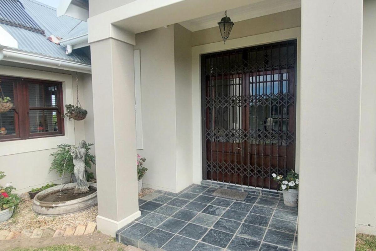 Smallholding For Sale In East London - Photo 2