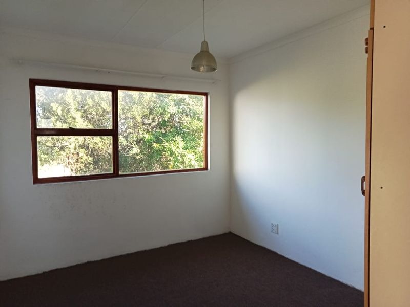 House For Sale In East London - Photo 8