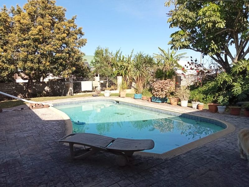 House For Sale In East London - Photo 6