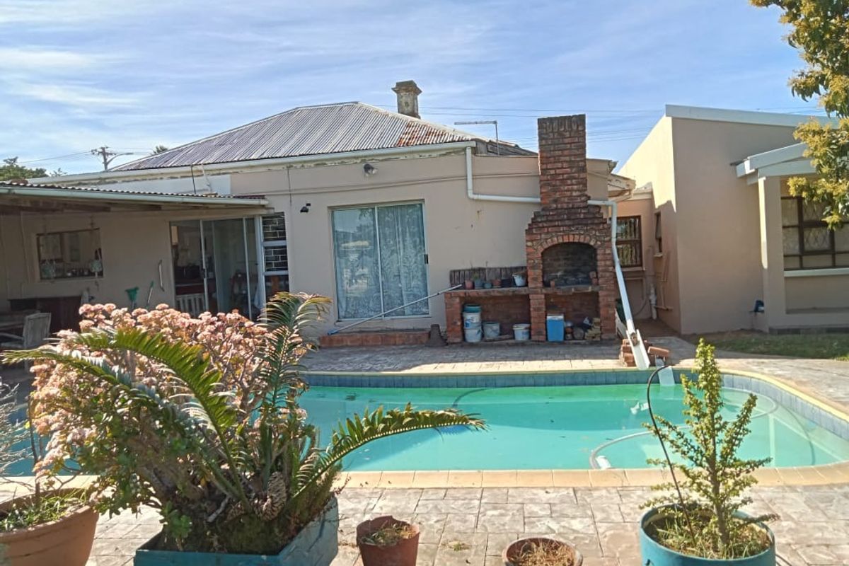 House For Sale In East London - Photo 5