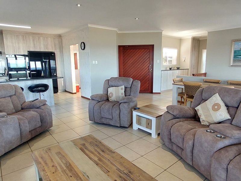 House For Sale In East London - Photo 4