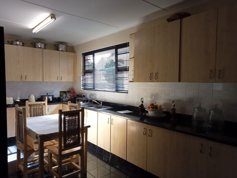 House For Sale In East London - Photo 10