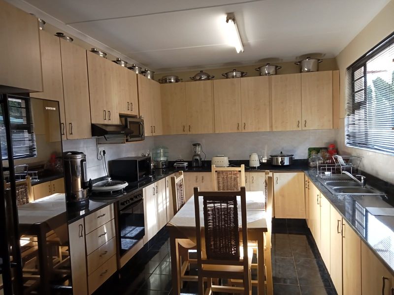 House For Sale In East London - Photo 9