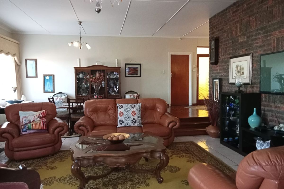 House For Sale In East London - Photo 4