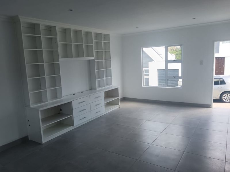 Gated Estate For Sale In East London - Photo 6