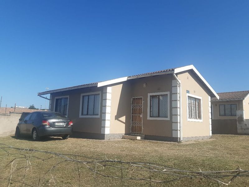 House For Sale In Mthatha - Photo 2