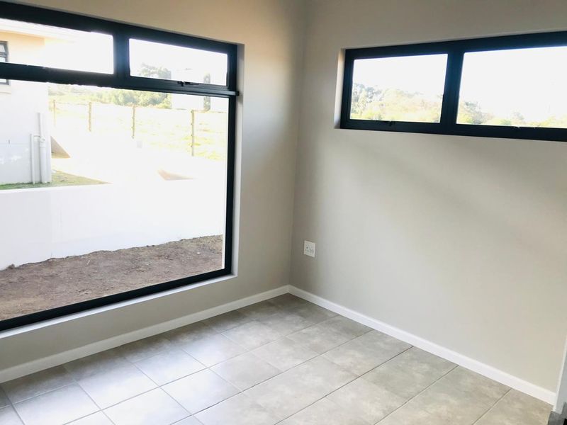 Gated Estate For Sale In East London - Photo 8