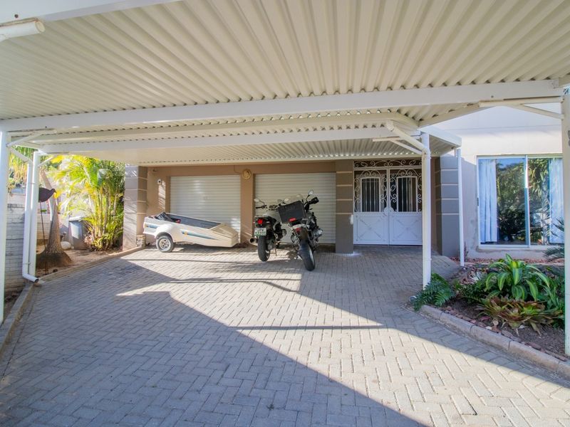 Townhouse For Sale In East London - Photo 5