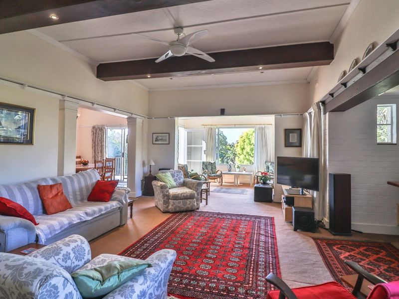 House For Sale In East London - Photo 4