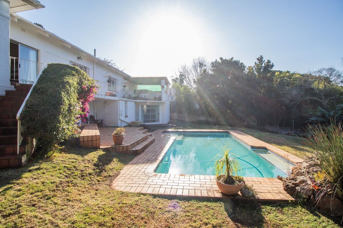 House For Sale In East London - Photo 3