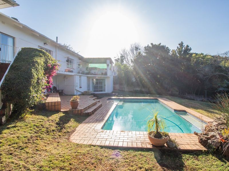 House For Sale In East London - Photo 3