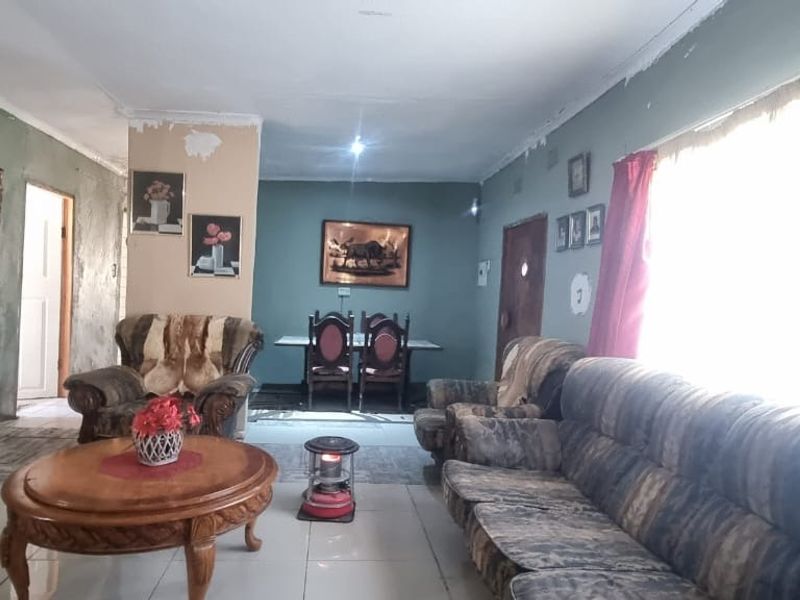 House For Sale In King Williams Town - Photo 6