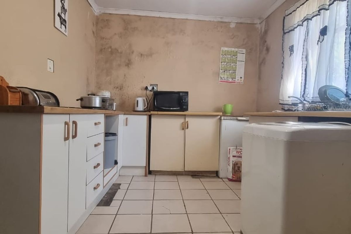 House For Sale In King Williams Town - Photo 3