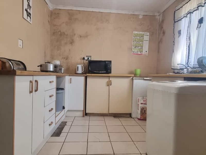 House For Sale In King Williams Town - Photo 3