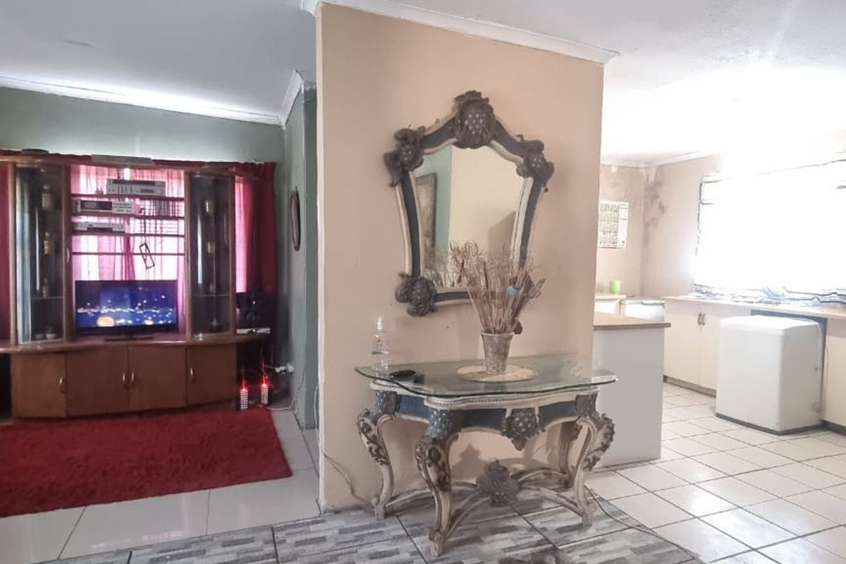 House For Sale In King Williams Town - Photo 4