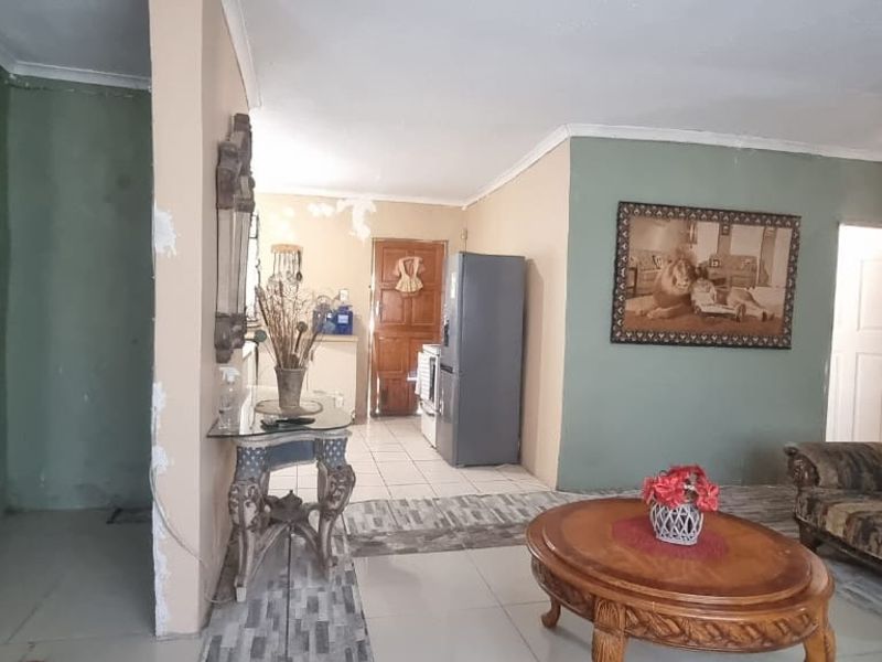 House For Sale In King Williams Town - Photo 5