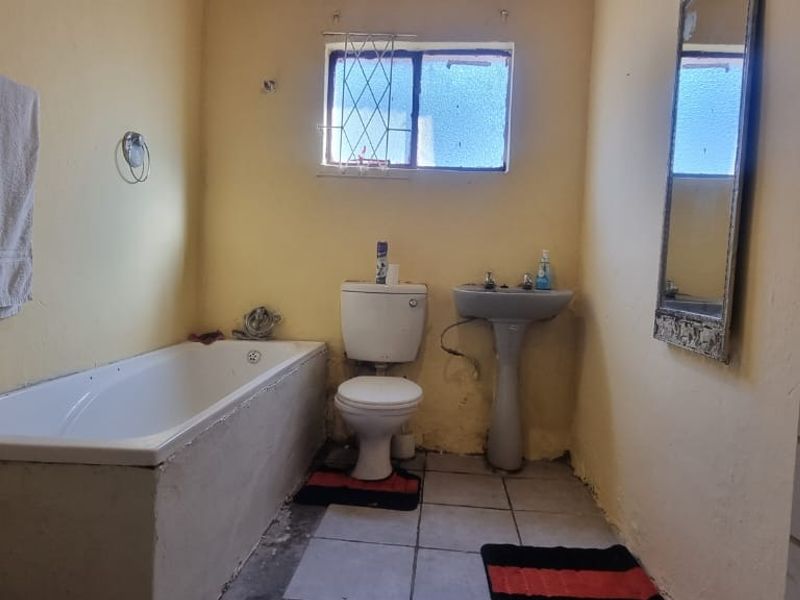 House For Sale In King Williams Town - Photo 10