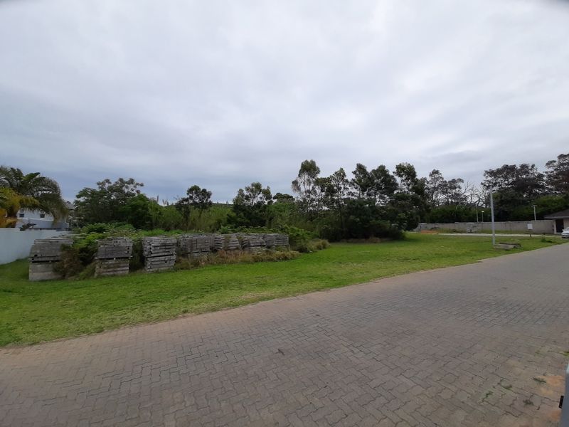 Vacant Land in a secure estate on the Nahoon River! - Photo 7