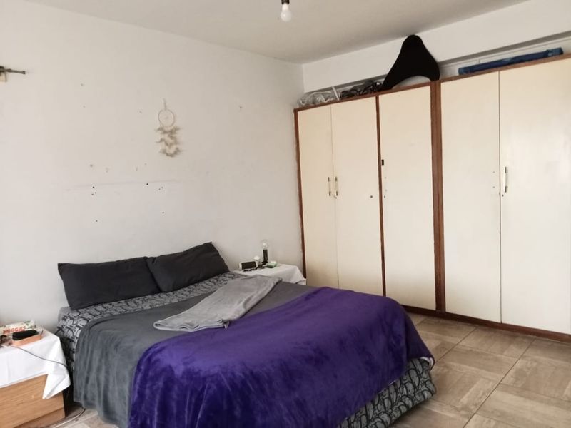 Apartment For Sale In East London - Photo 5