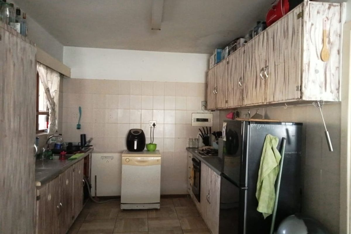 Apartment For Sale In East London - Photo 4