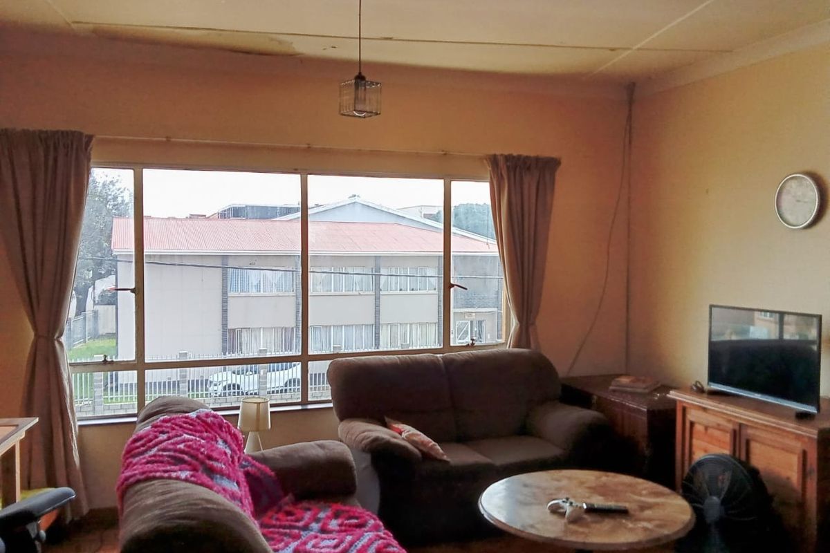 Apartment For Sale In East London - Photo 4