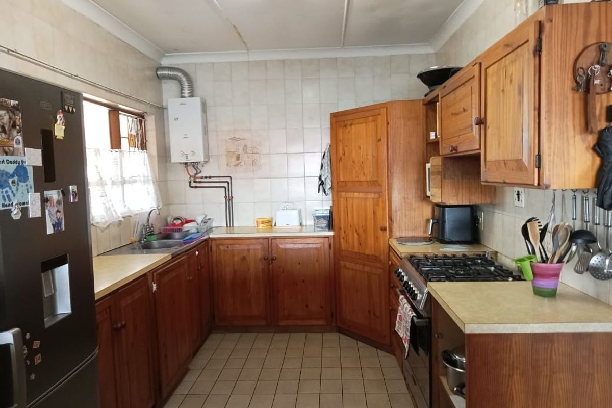 Apartment For Sale In East London - Photo 5