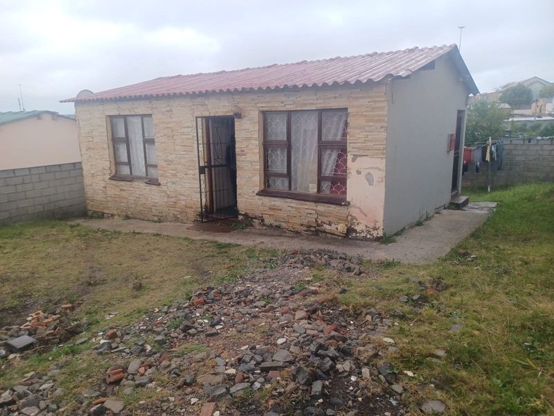 House For Sale In East London - Photo 8