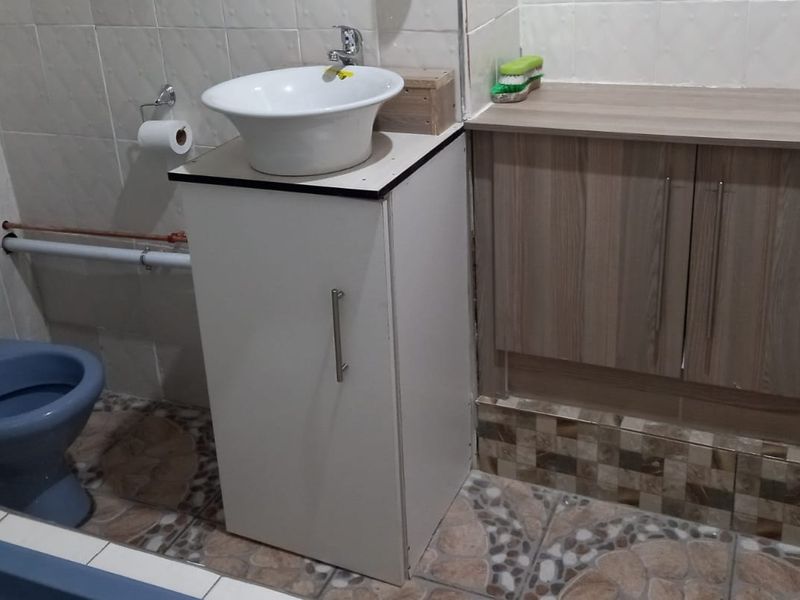 House For Sale In King Williams Town - Photo 9