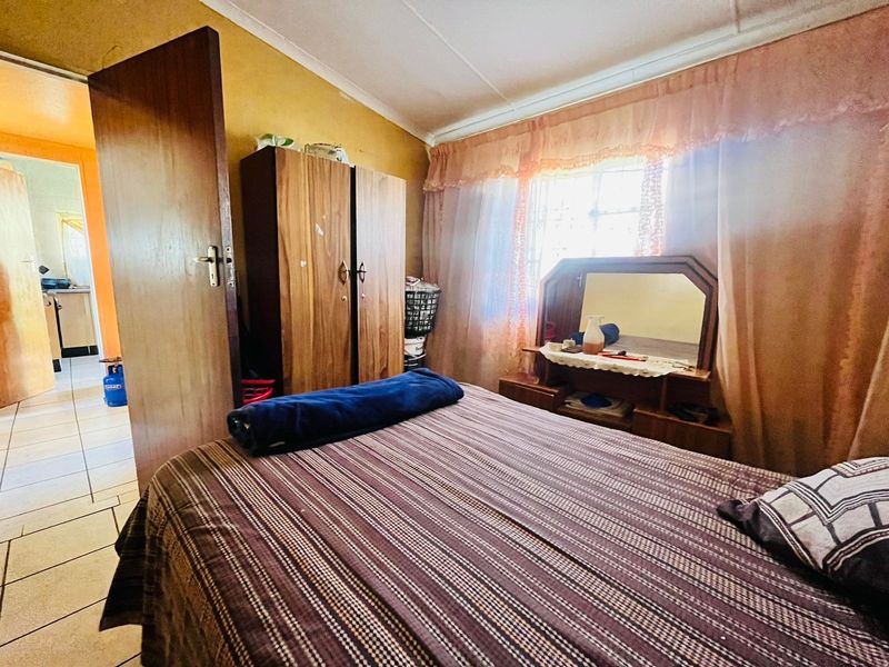 House For Sale In East London - Photo 7