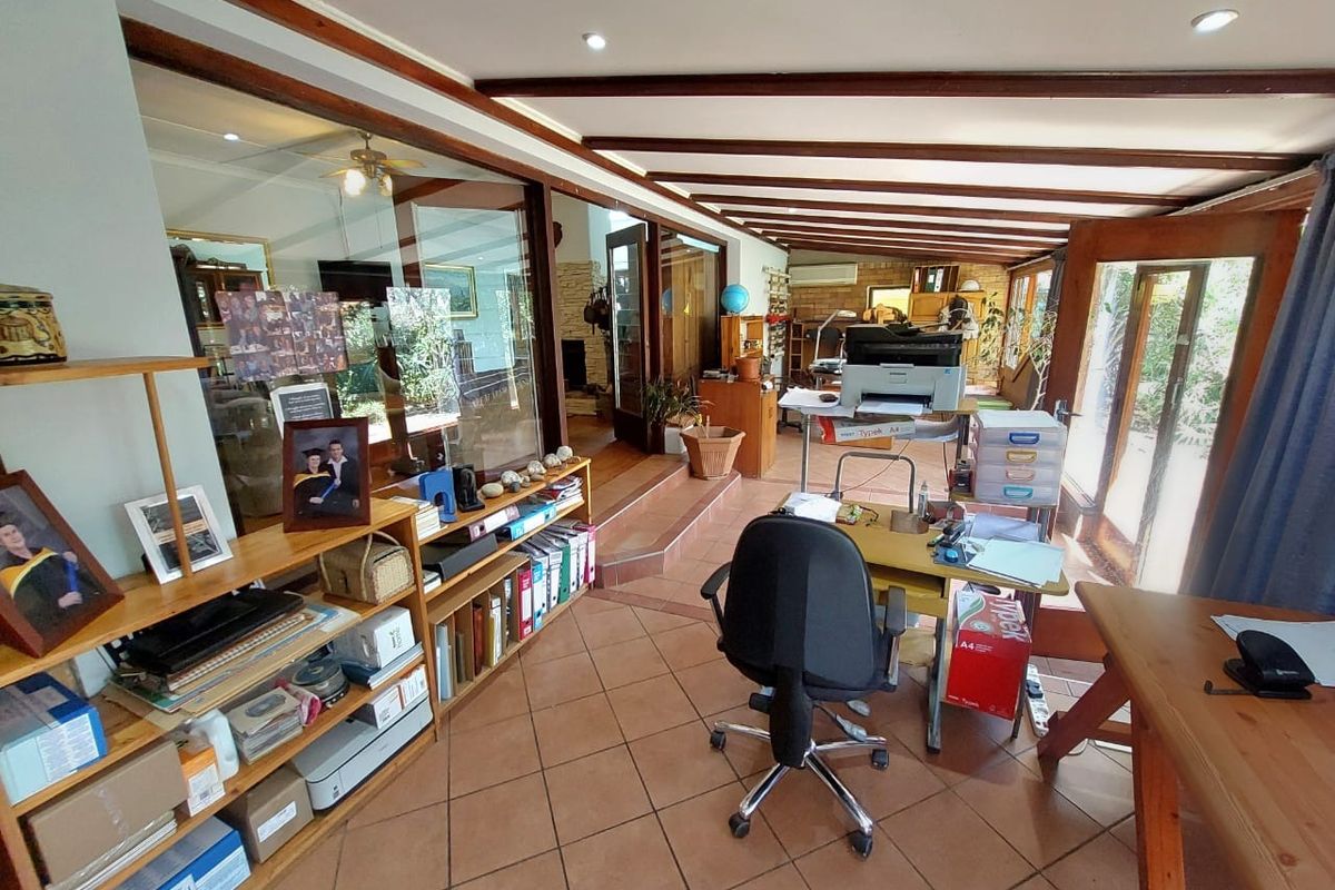 Smallholding For Sale In East London - Photo 4
