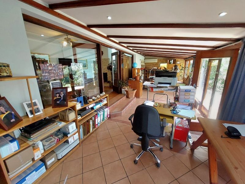 Smallholding For Sale In East London - Photo 4