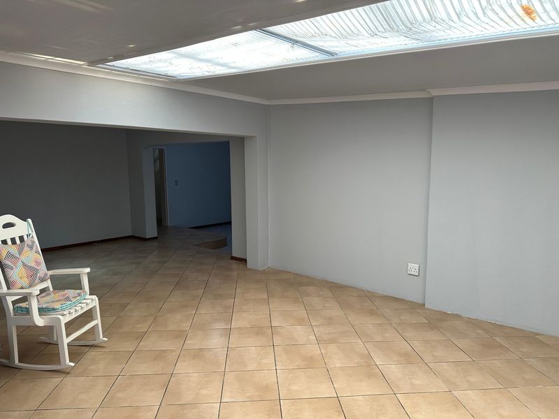 House For Sale In East London - Photo 7