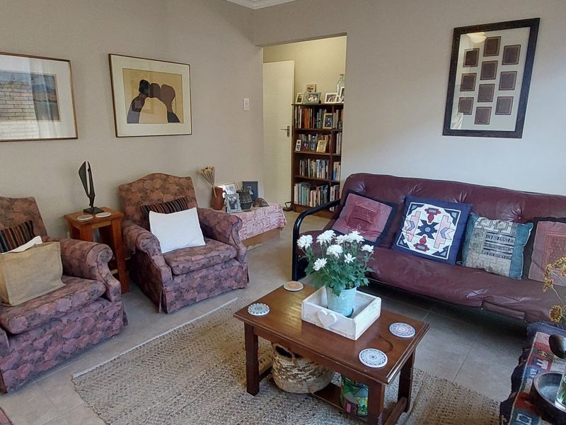 Townhouse For Sale In East London - Photo 6