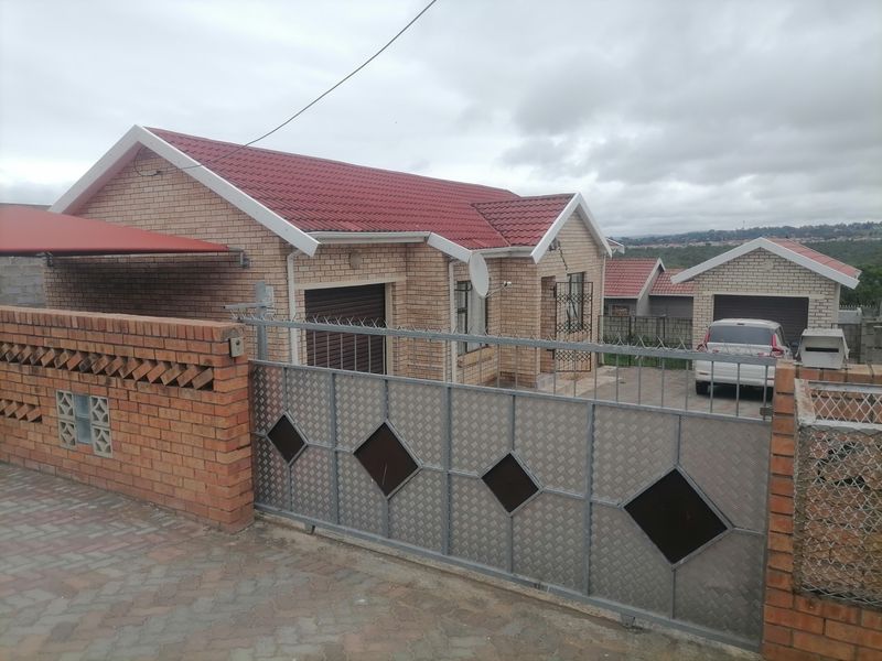 House For Sale In King Williams Town - Photo 4