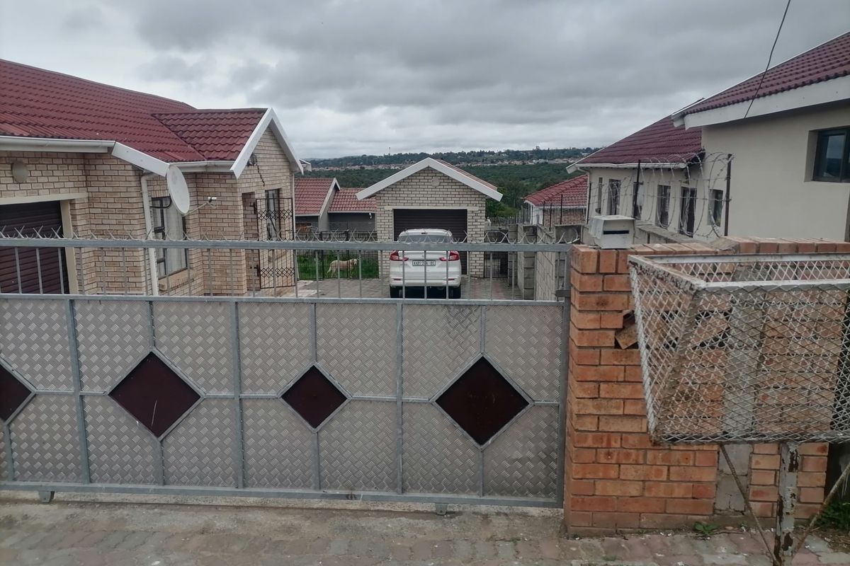 House For Sale In King Williams Town - Photo 3