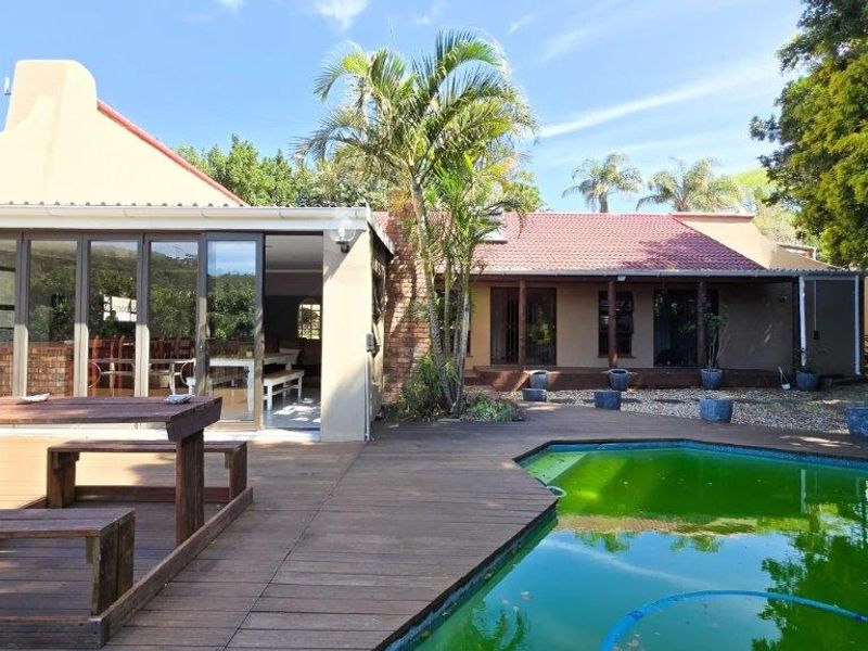 House For Sale In East London - Photo 2