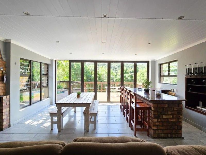 House For Sale In East London - Photo 9