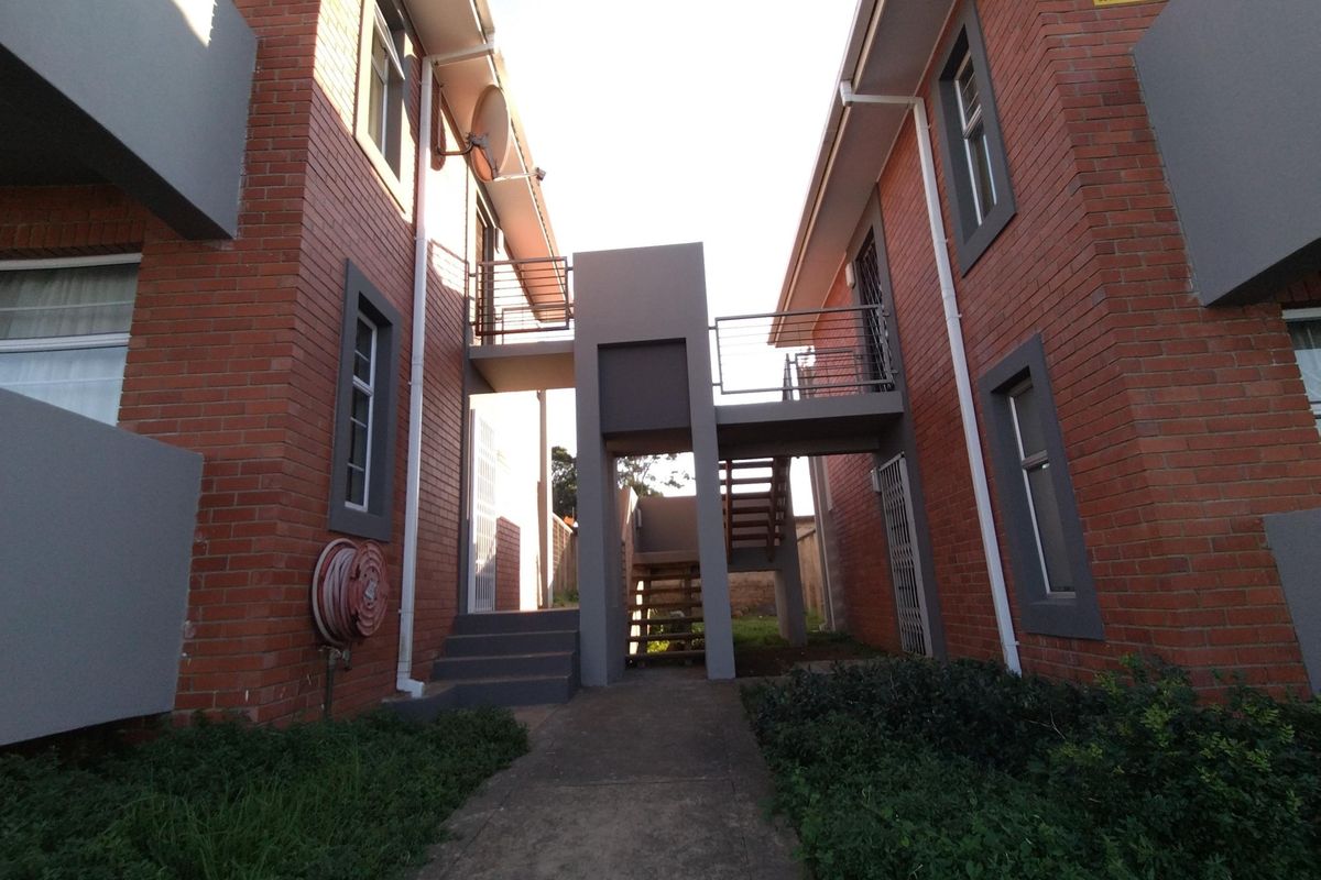 Apartment For Sale In East London - Photo 2