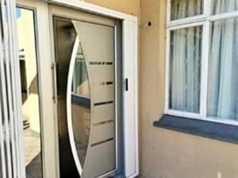 Strategicaly Positioned - Photo 3