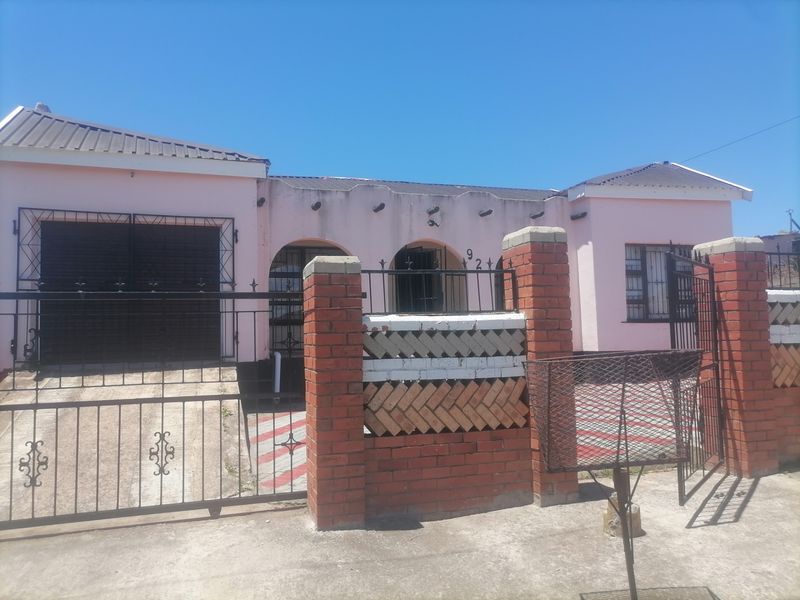 House For Sale In King Williams Town - Photo 3