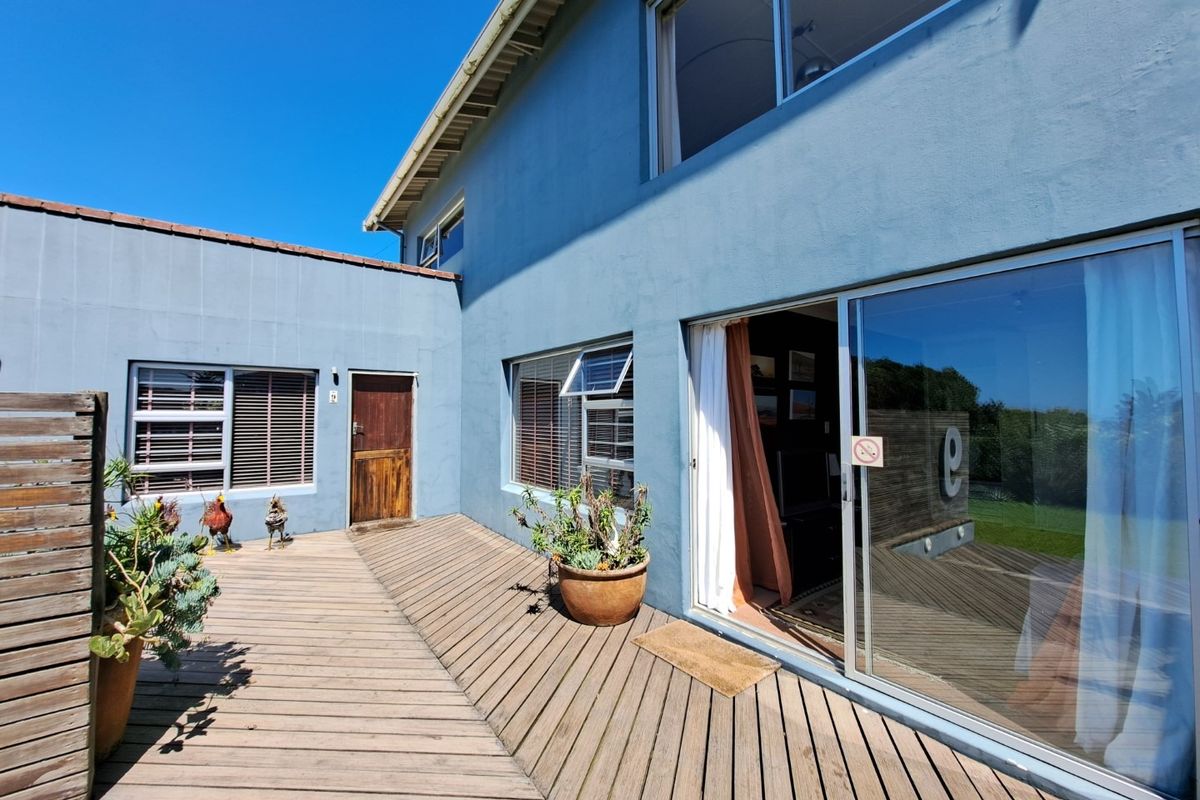 Coastal Gem in Sunrise on Sea - Photo 5