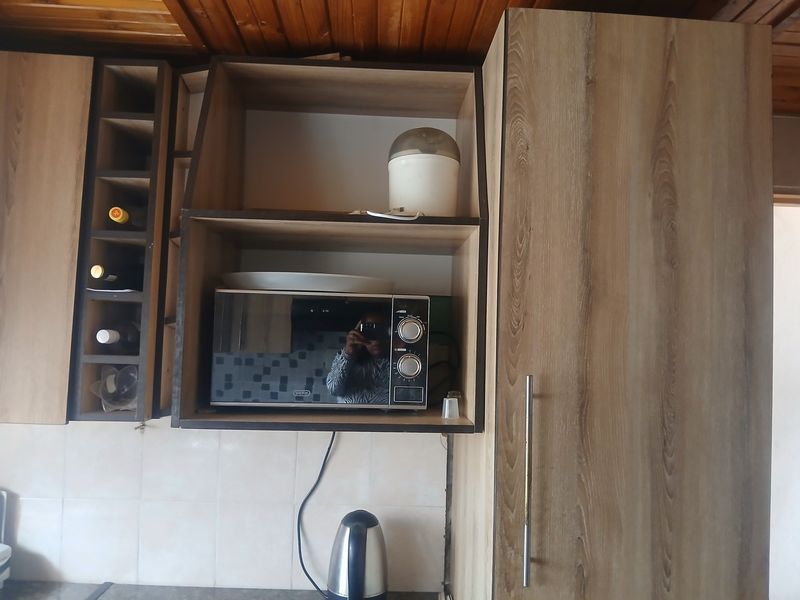 Family Home - Photo 4