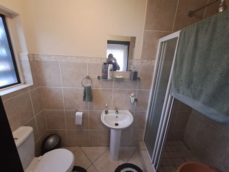 Apartment For Sale In East London - Photo 8